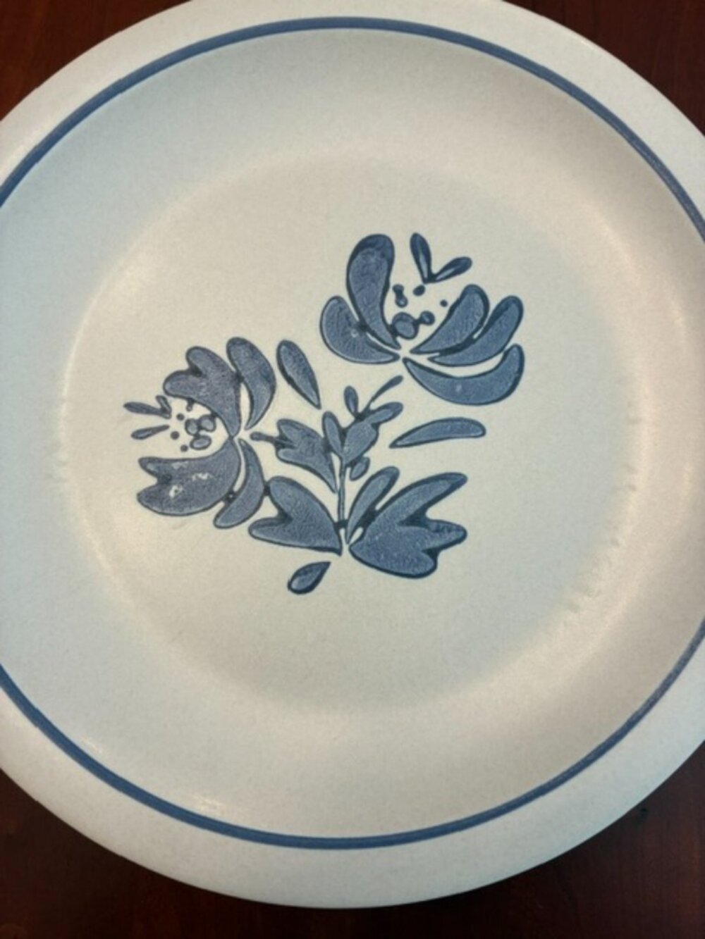 Set of 2 Vintage Pfaltzgraff Yorktowne 10" Dinner Plates Stoneware Made in USA - Picture 2 of 5